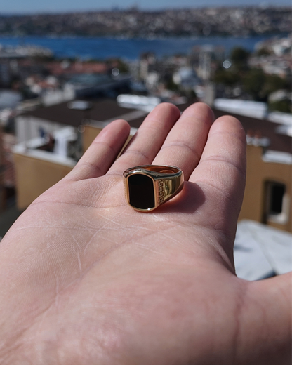 Nero Gold Ring